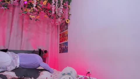 Snapshot of misscurvytop chatting on February 9, 2026, 11:20 pm Vane online show from February 9, 2026, 11:20 pm