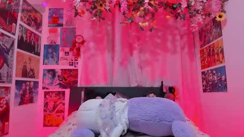 Snapshot of misscurvytop chatting on February 11, 2026, 11:21 pm Vane online show from February 11, 2026, 11:21 pm