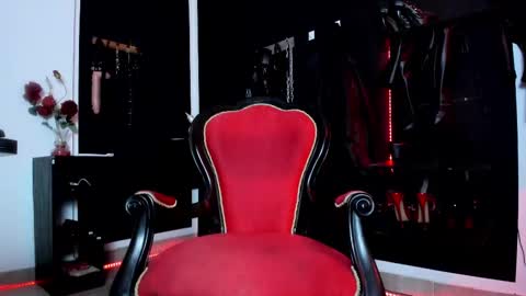 Snapshot of missdarklady chatting on February 15, 2025, 12:48 am Missdarklady online show from February 15, 2025, 12:48 am