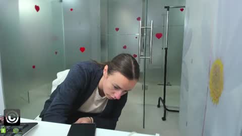 Snapshot of missdominna chatting on June 17, 2026, 2:47 am Miss Domina online show from June 17, 2026, 2:47 am