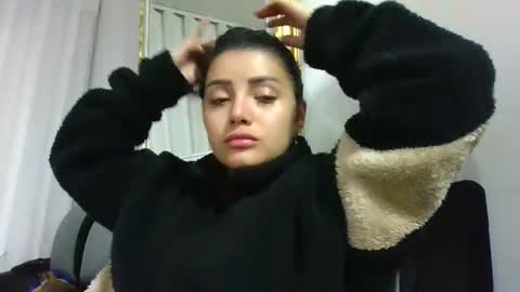 Snapshot of misselii chatting on February 10, 2025, 1:24 am melodie online show from February 10, 2025, 1:24 am