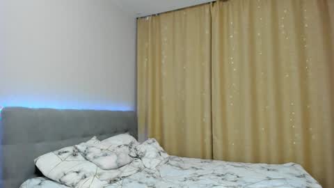 Snapshot of misseliss chatting on December 12, 2024, 3:21 am Hello dear my name Elisa online show from December 12, 2024, 3:21 am