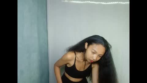 MadagascarQueen online show from April 30, 2026, 10:43 am