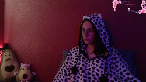 Victoria online show from February 21, 2025, 8:05 pm