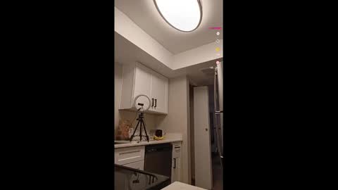 misshannaho online show from October 6, 2025, 7:00 pm