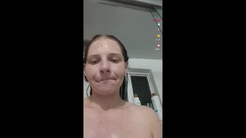 misshannaho online show from October 12, 2025, 9:52 am