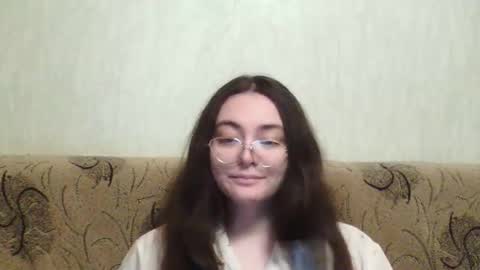 Snapshot of missis_mona chatting on December 19, 2025, 8:49 pm missis mona online show from December 19, 2025, 8:49 pm