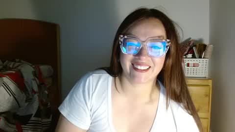 Snapshot of misslady__eva chatting on December 29, 2024, 2:17 am eva online show from December 29, 2024, 2:17 am