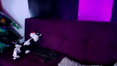 Snapshot of missloise chatting on December 12, 2024, 7:04 pm Miss Loise online show from December 12, 2024, 7:04 pm