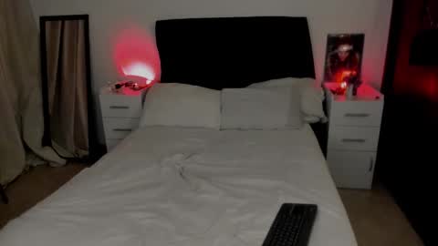 Snapshot of misslucye_robbie chatting on September 14, 2025, 2:11 am Lucye Robbie online show from September 14, 2025, 2:11 am