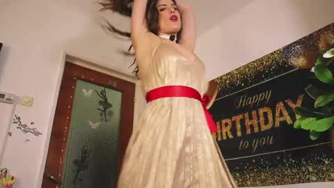 Lullu online show from May 15, 2026, 1:18 pm