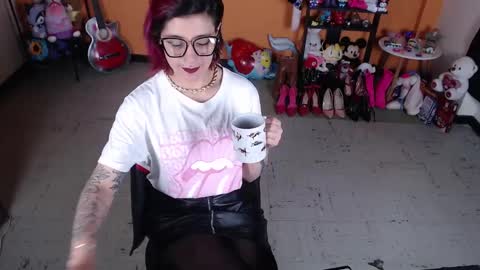 Snapshot of missmia2 chatting on January 7, 2025, 2:19 pm Miss Mia online show from January 7, 2025, 2:19 pm