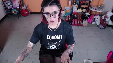 Snapshot of missmia2 chatting on January 22, 2025, 5:17 pm Miss Mia online show from January 22, 2025, 5:17 pm