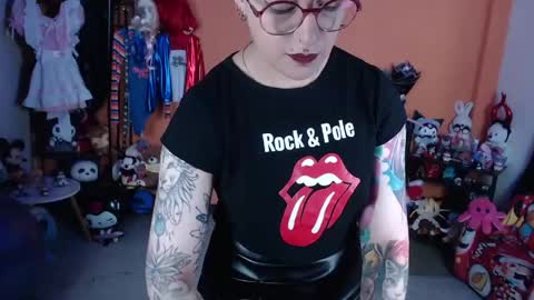 Miss Mia online show from May 11, 2026, 4:15 pm