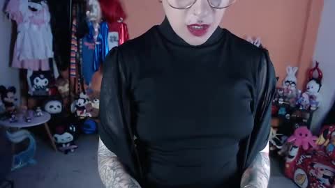 Miss Mia online show from May 14, 2026, 1:07 pm