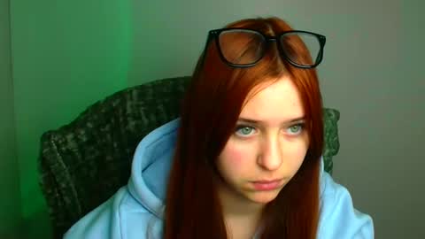 Snapshot of missmiamiss chatting on February 4, 2026, 12:33 pm Mia online show from February 4, 2026, 12:33 pm