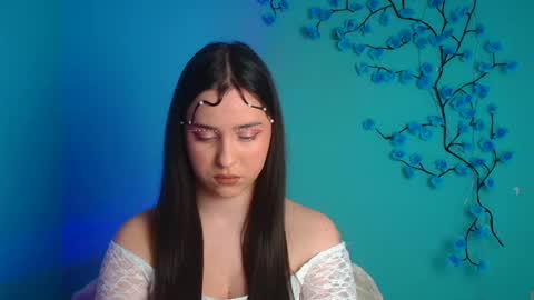 Mia online show from April 10, 2026, 10:36 pm