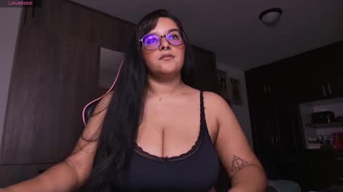 Snapshot of missmoonn chatting on November 9, 2025, 9:24 pm MissMoon online show from November 9, 2025, 9:24 pm