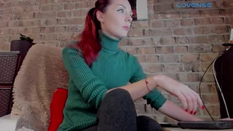 Snapshot of misspetitevenus chatting on November 5, 2025, 9:20 am Miss Venus online show from November 5, 2025, 9:20 am