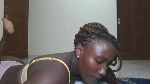 pretty gal online show from November 15, 2025, 10:15 pm