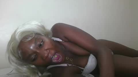 pretty gal online show from May 18, 2026, 4:07 am