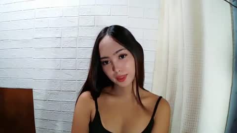 missrianmwua online show from July 9, 2026, 5:33 am