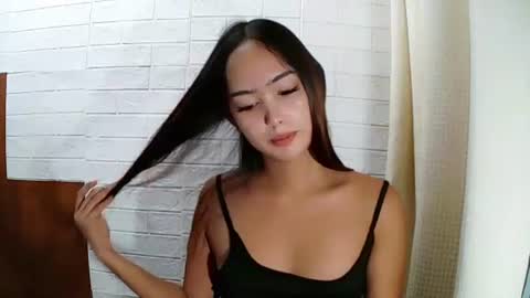 missrianmwua online show from July 27, 2026, 7:26 am