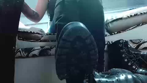 Snapshot of misssam28 chatting on September 11, 2025, 8:31 pm TELL ME MISS online show from September 11, 2025, 8:31 pm