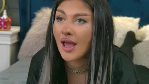 Medussa online show from April 6, 2026, 2:40 pm