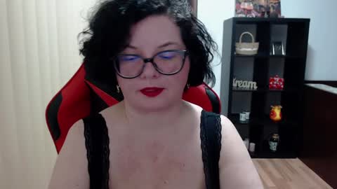 Snapshot of misstruble chatting on February 28, 2025, 10:09 am MissTruble online show from February 28, 2025, 10:09 am