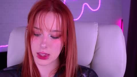 Snapshot of missvelora chatting on November 7, 2025, 8:42 pm MissVelora online show from November 7, 2025, 8:42 pm