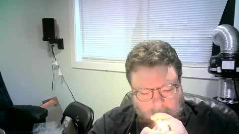 Snapshot of mister_happy567 chatting on January 3, 2025, 5:53 pm Mr. Happy online show from January 3, 2025, 5:53 pm