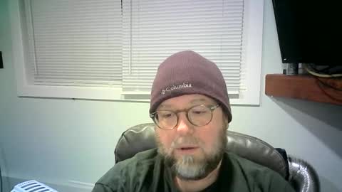 Snapshot of mister_happy567 chatting on January 31, 2025, 2:48 am Mr. Happy online show from January 31, 2025, 2:48 am