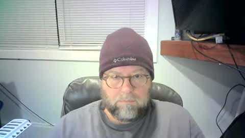 Snapshot of mister_happy567 chatting on February 6, 2025, 2:22 am Mr. Happy online show from February 6, 2025, 2:22 am