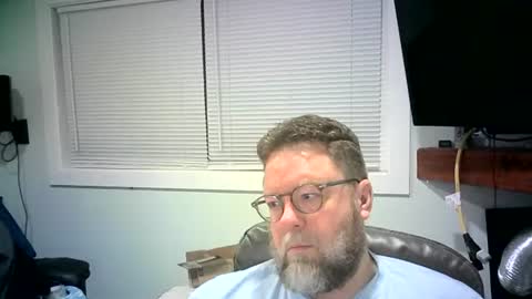 Snapshot of mister_happy567 chatting on March 11, 2025, 3:37 am Mr. Happy online show from March 11, 2025, 3:37 am