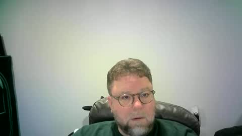 Snapshot of mister_happy567 chatting on October 9, 2025, 5:16 am Mr. Happy online show from October 9, 2025, 5:16 am