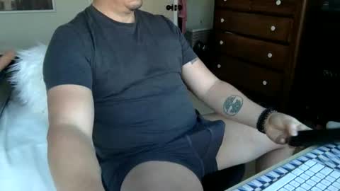 Snapshot of misterhappy2b chatting on December 1, 2025, 2:44 pm Glad to have you online show from December 1, 2025, 2:44 pm