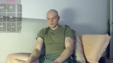 Snapshot of misterjames_ chatting on March 7, 2026, 5:43 pm MIsterjames online show from March 7, 2026, 5:43 pm
