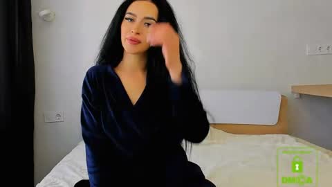 mistic_fox online show from June 12, 2026, 7:18 am