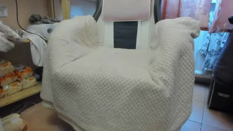 mistress_adel online show from April 17, 2026, 7:33 am