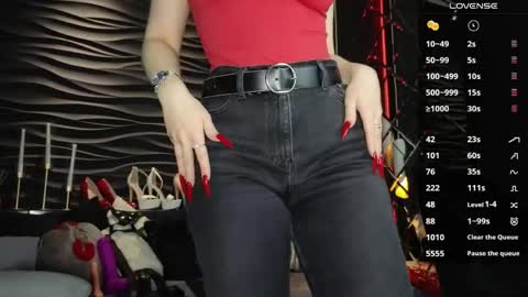Darsy online show from May 25, 2026, 2:01 pm