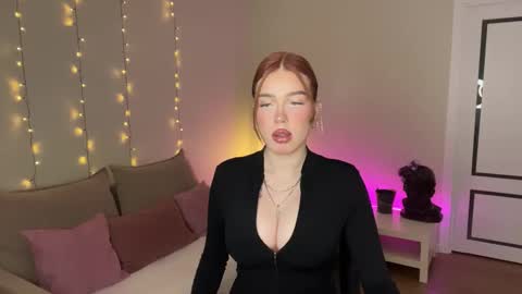 Mia online show from March 14, 2026, 8:36 pm