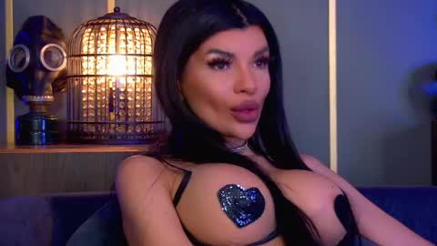 Elenia online show from January 18, 2026, 7:34 am