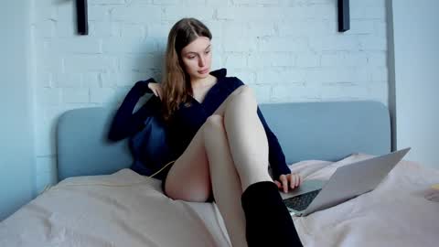 Snapshot of mistresselizy chatting on December 18, 2024, 10:51 am mistresselizy online show from December 18, 2024, 10:51 am