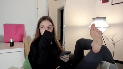 Snapshot of mistresselizy chatting on November 4, 2025, 12:04 pm mistresselizy online show from November 4, 2025, 12:04 pm