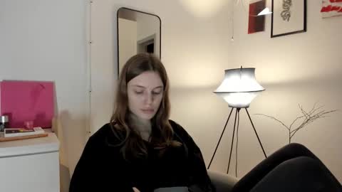 Snapshot of mistresselizy chatting on November 6, 2025, 10:21 pm mistresselizy online show from November 6, 2025, 10:21 pm