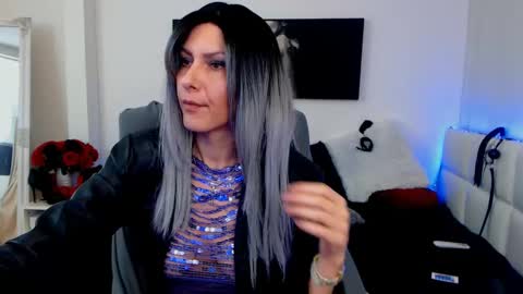 Snapshot of mistressevelyn_ chatting on February 12, 2025, 5:26 am MistressEvelyn online show from February 12, 2025, 5:26 am