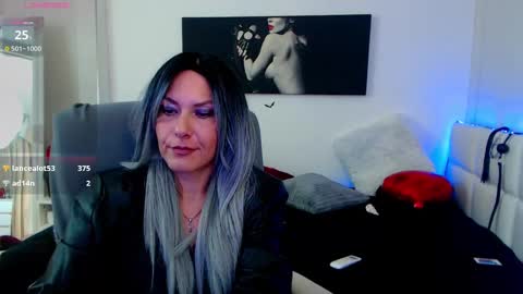 Snapshot of mistressevelyn_ chatting on February 17, 2025, 6:31 am MistressEvelyn online show from February 17, 2025, 6:31 am