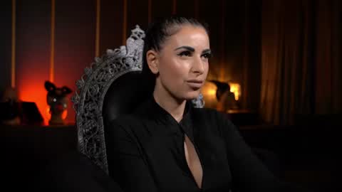 Snapshot of mistresskellykent chatting on July 8, 2026, 9:41 pm Mistress Kelly online show from July 8, 2026, 9:41 pm