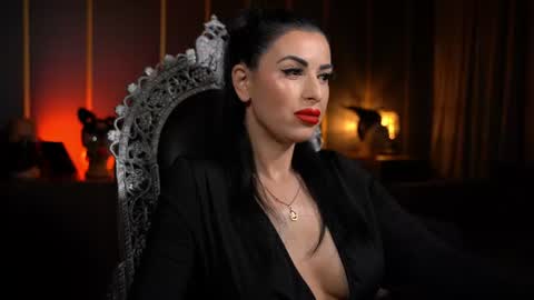 Snapshot of mistresskellykent chatting on July 10, 2026, 11:29 pm Mistress Kelly online show from July 10, 2026, 11:29 pm